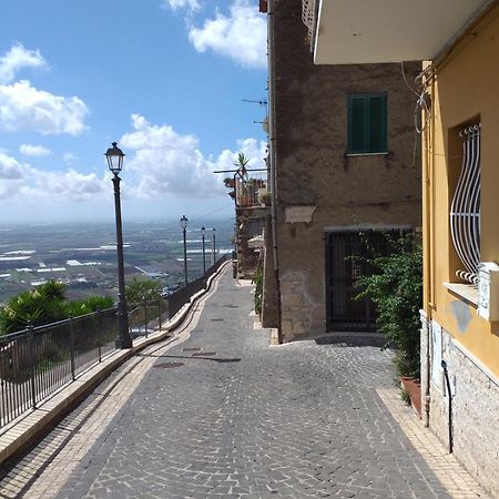 Apartamento La Casa Di Lina Sezze Exterior foto